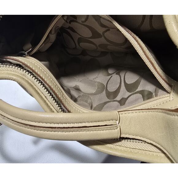 Vintage Coach Y2K Beige Leather Soho Hobo Shoulder Bag 9541 - Picture 14 of 15
